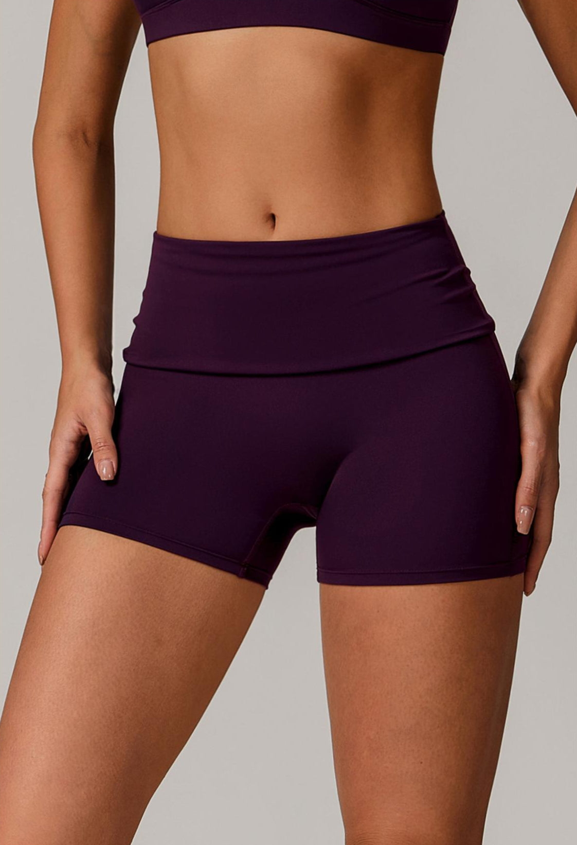 Short taille retroussée
